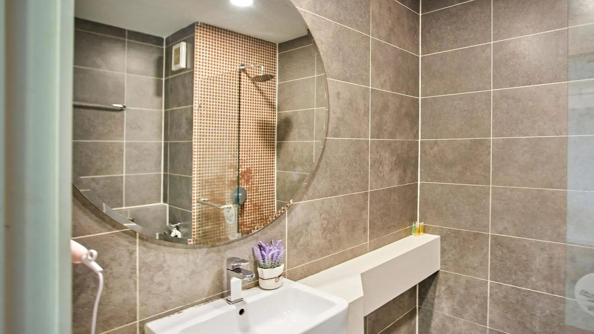 Empire Damansara Petaling Jaya By Cobnb Apartment